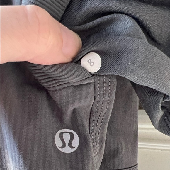 Lululemon Dance Studio Crop Pants Size 8 - Picture 3 of 9